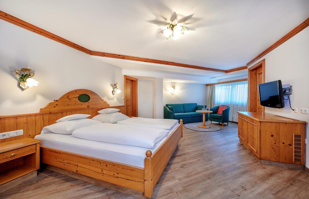 Hotel Am See Нойтраублинг Стая снимка