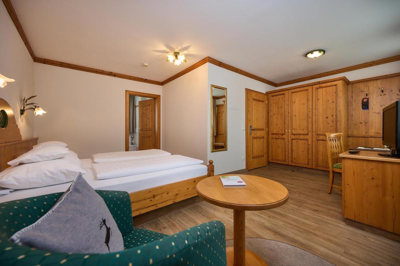 Hotel Am See Нойтраублинг Стая снимка
