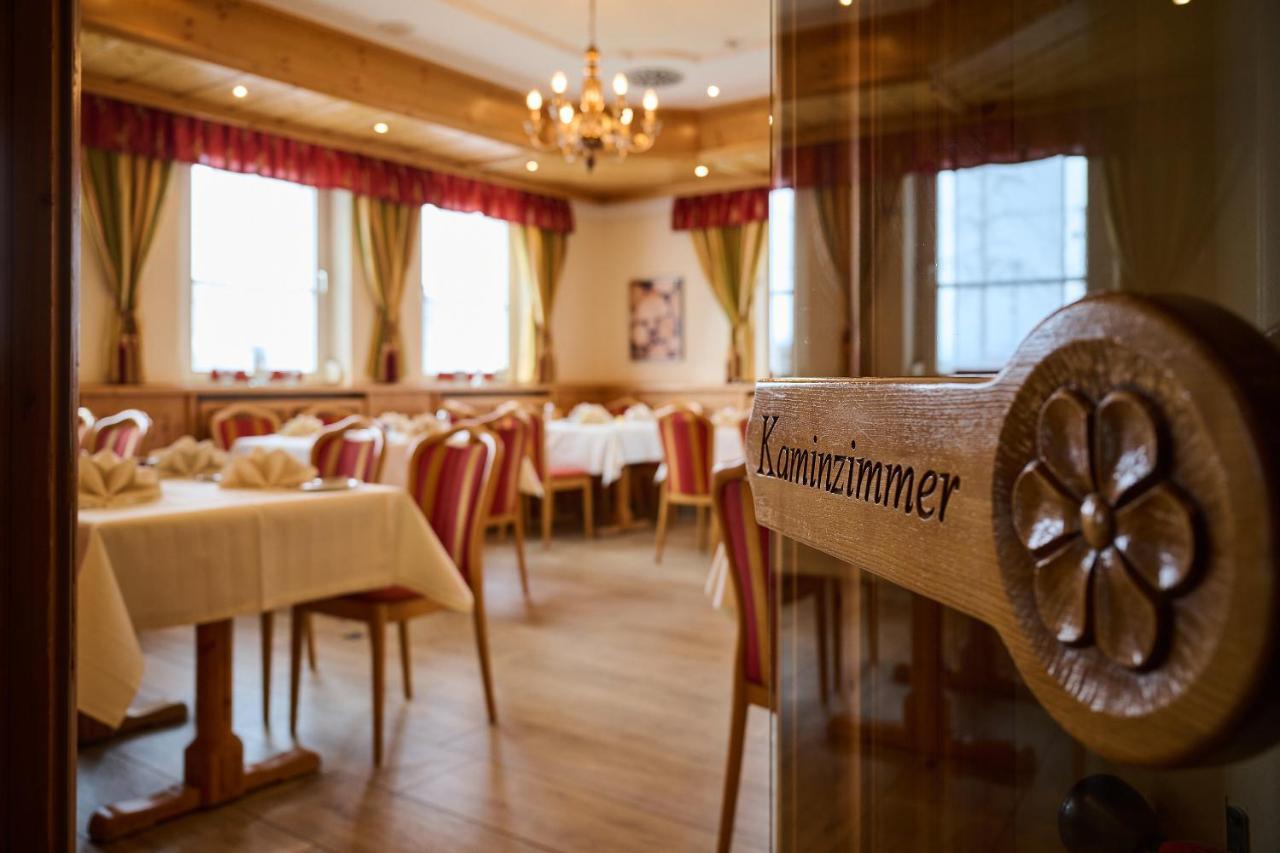 Hotel Am See Нойтраублинг Екстериор снимка