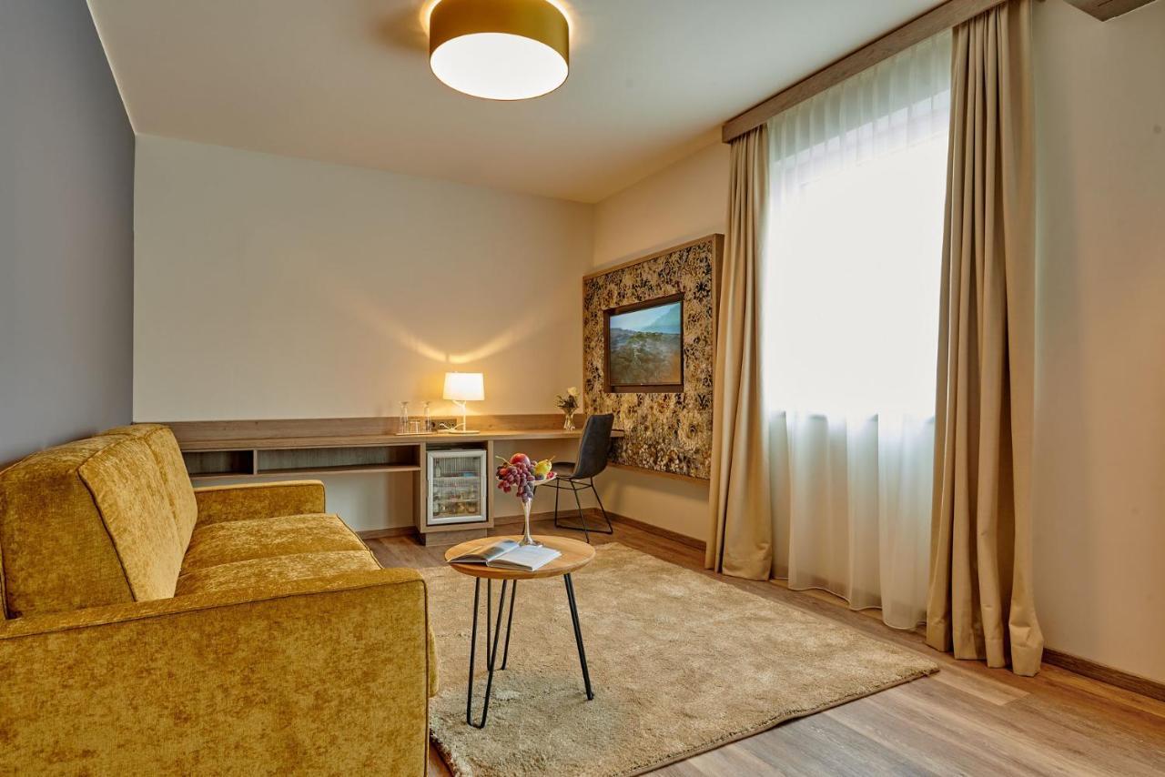 Hotel Am See Нойтраублинг Стая снимка