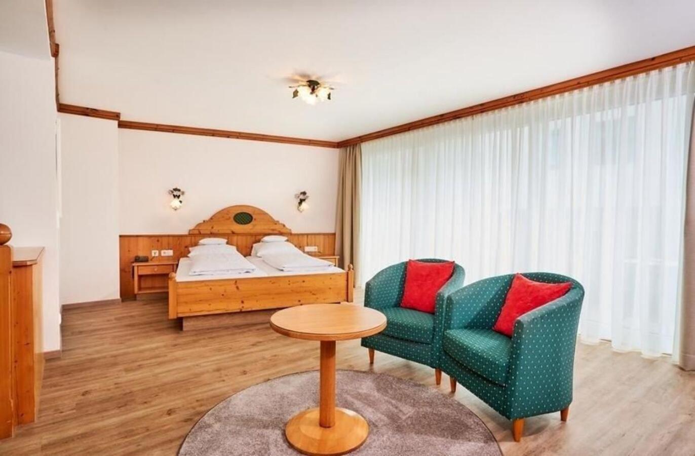 Hotel Am See Нойтраублинг Стая снимка