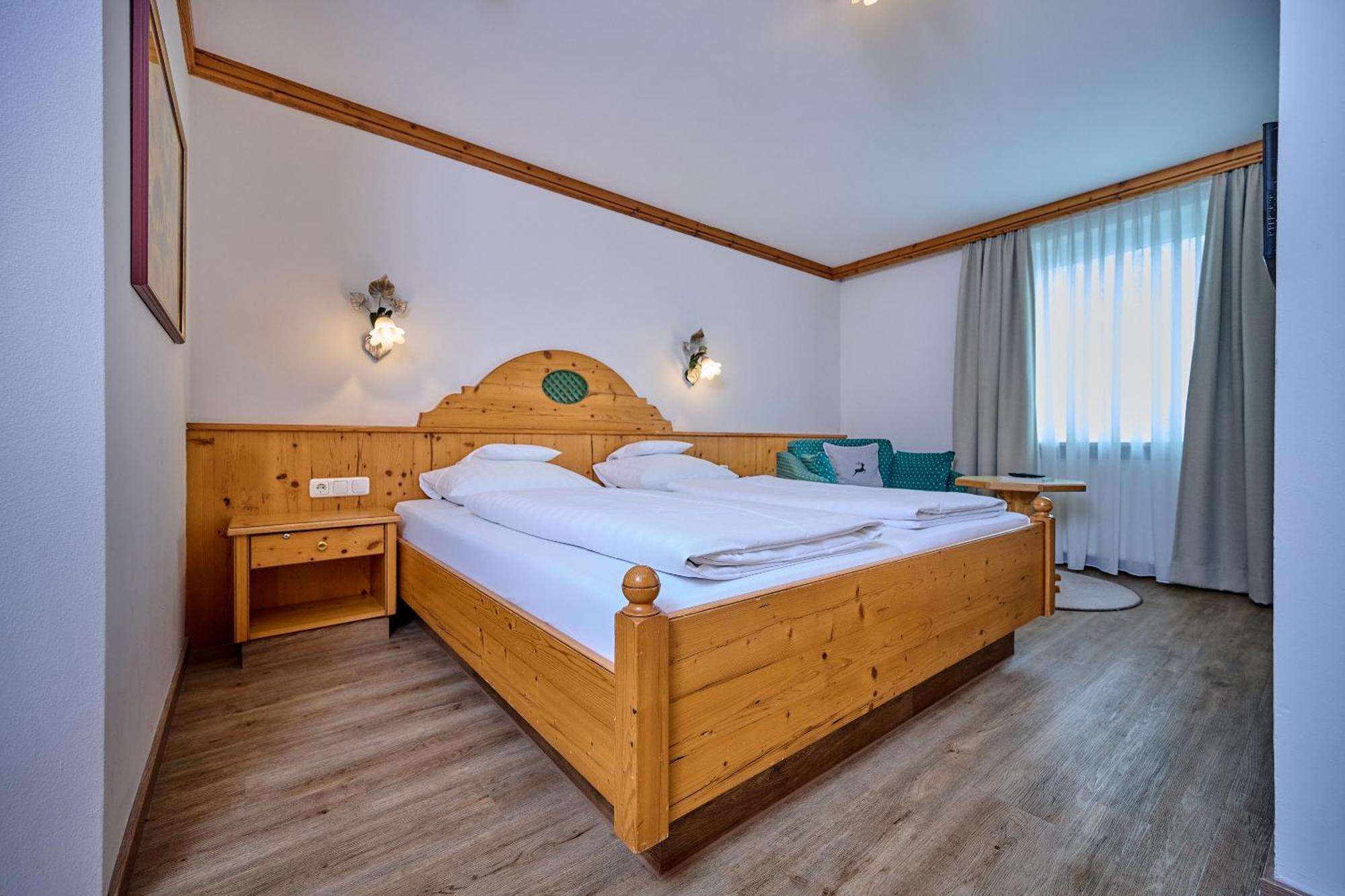 Hotel Am See Нойтраублинг Стая снимка