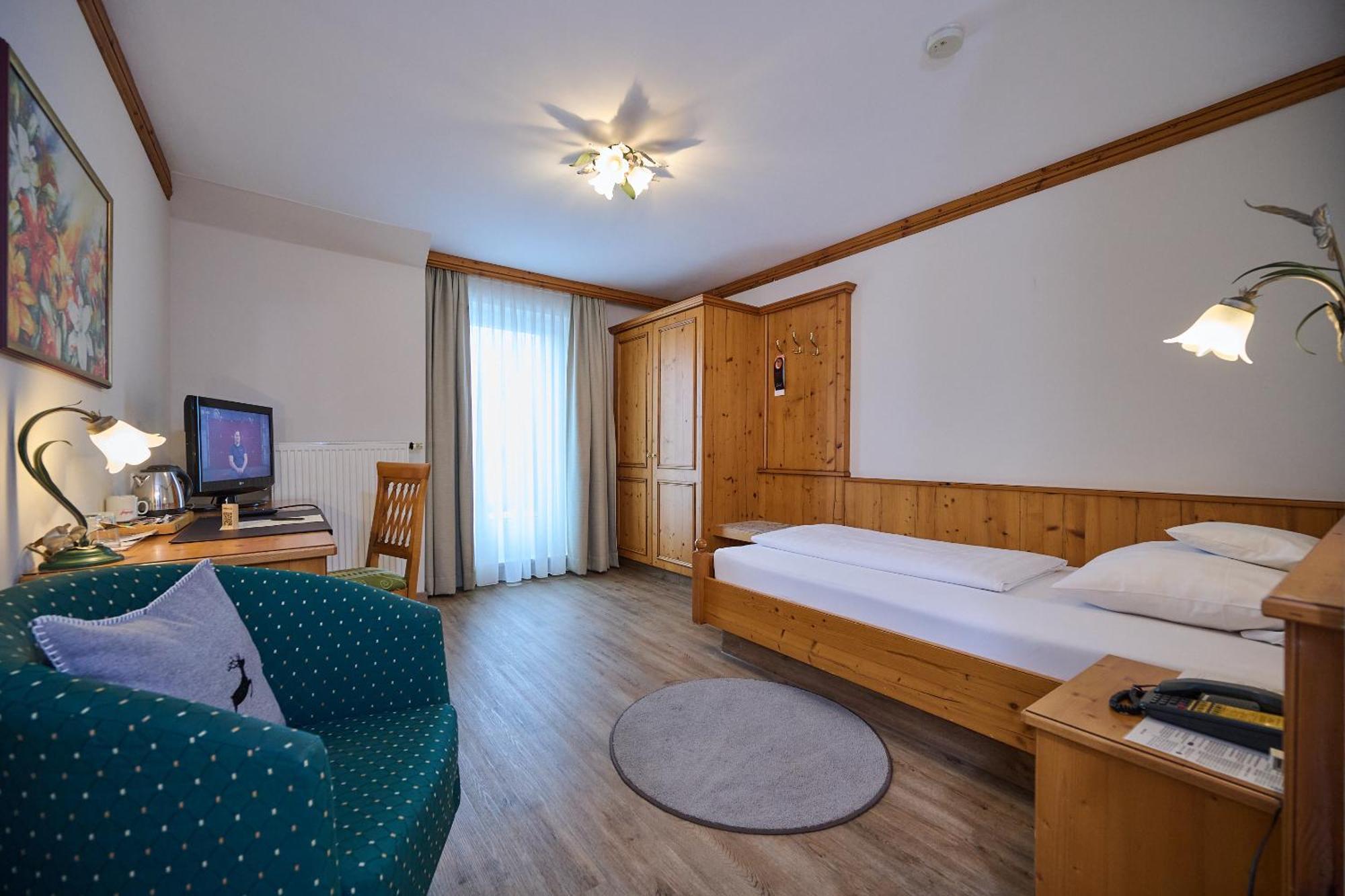 Hotel Am See Нойтраублинг Стая снимка