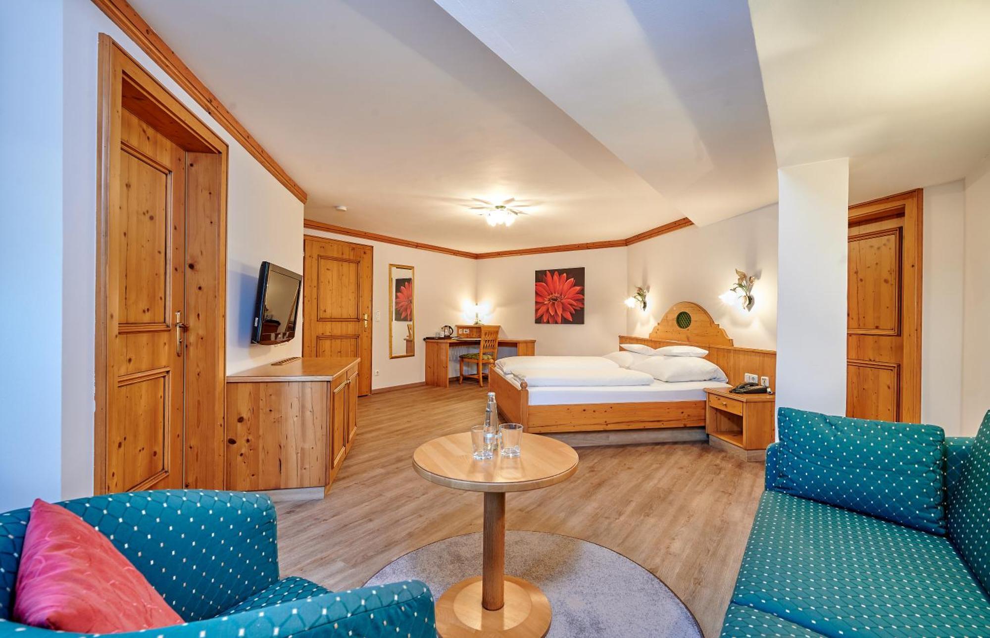 Hotel Am See Нойтраублинг Стая снимка