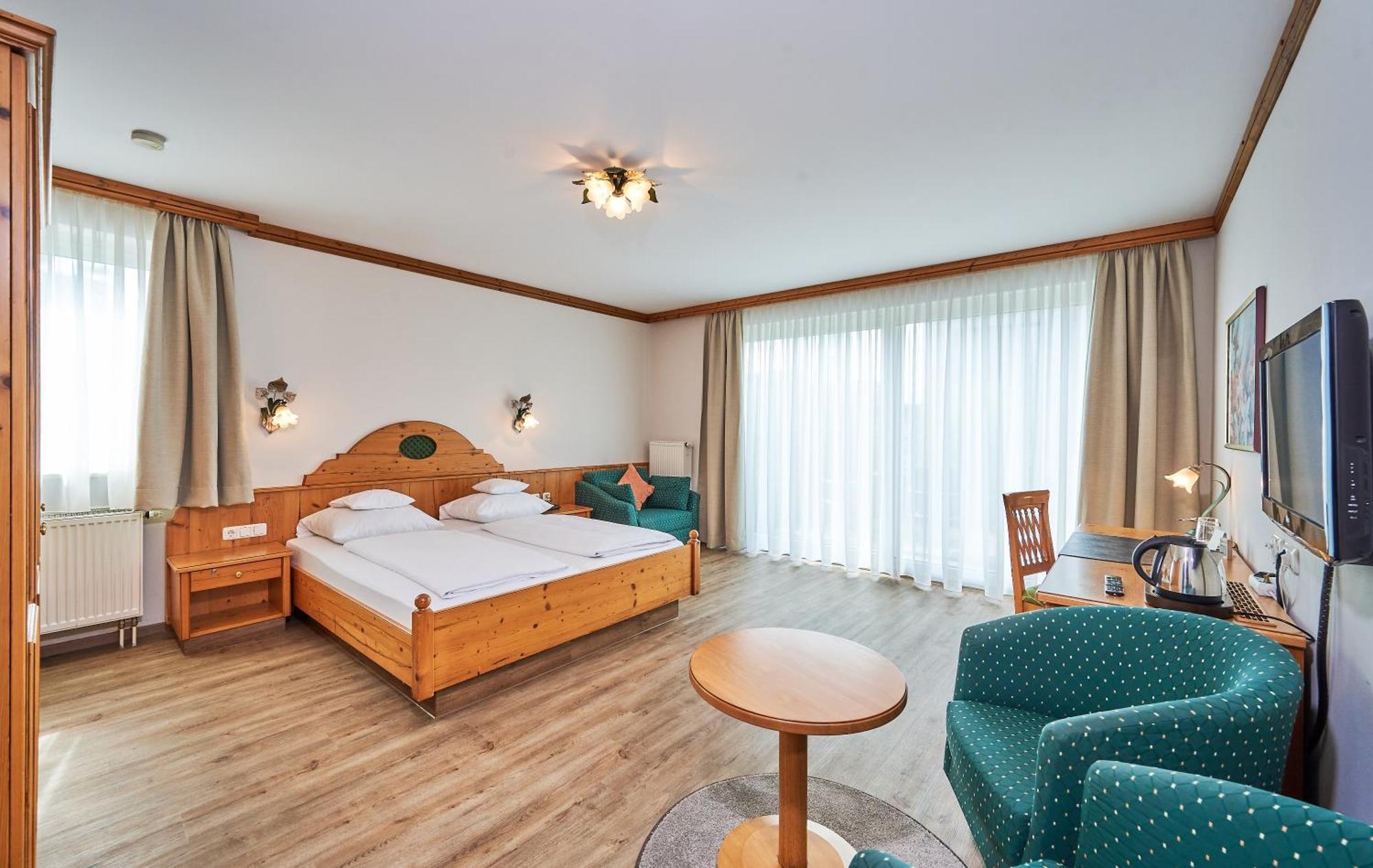 Hotel Am See Нойтраублинг Стая снимка